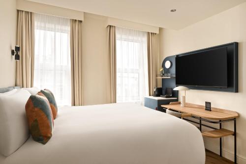 Habitación Estandar del hotel Mercure London Bloomsbury. Foto 1
