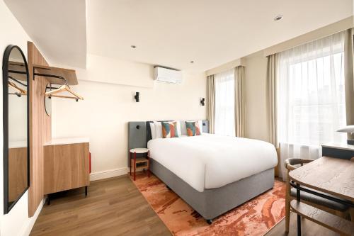 Habitación Estandar del hotel Mercure London Bloomsbury. Foto 4