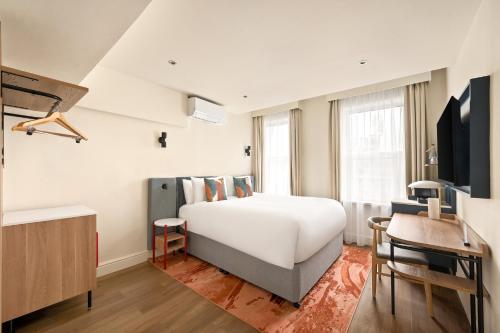 Habitación Doble Premium del hotel Mercure London Bloomsbury. Foto 2