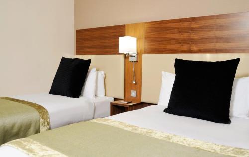 Habitación Estándar con dos camas individuales, adaptada para movilidad reducida del hotel Mercure London Bloomsbury. Foto 3