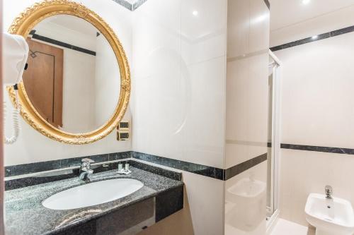 Habitación Doble Económica - 1 o 2 camas del hotel Raeli Regio. Foto 1