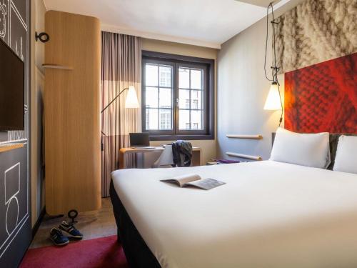 Habitación Doble Estándar del hotel Ibis Off Grand Place. Foto 1