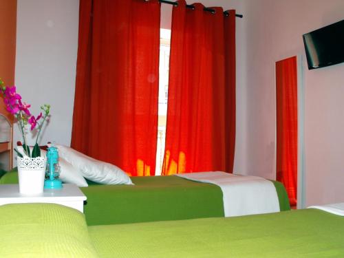 Habitación Familiar del hotel Santa Catalina. Foto 33