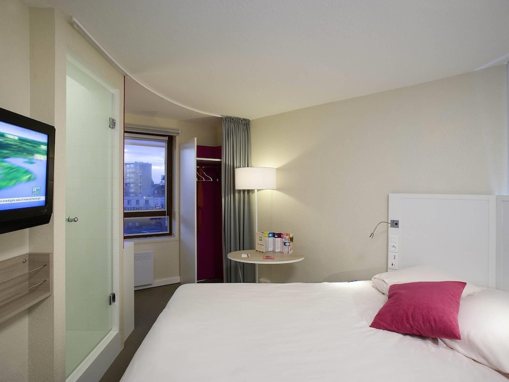 Habitación Estándar con cama doble del hotel Ibis Styles Lille Centre Gare Beffroi. Foto 4