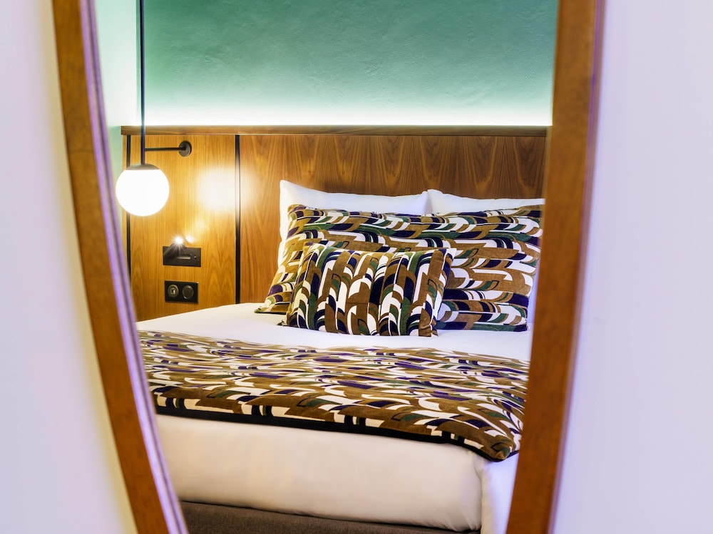 Habitación Ejecutiva Doble con bañera del hotel Novotel Avignon Nord. Foto 3