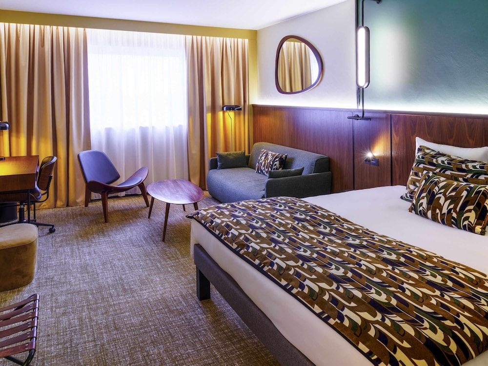 Habitación Ejecutiva Doble con bañera del hotel Novotel Avignon Nord. Foto 5