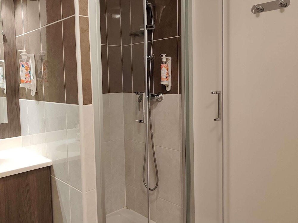 Estudio con balcón - Cama doble del hotel Adagio Access Poitiers. Foto 5