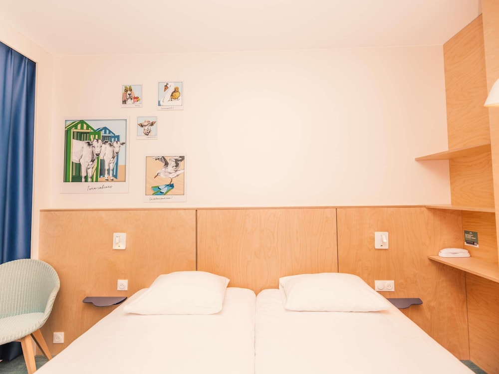 Habitacion Standard con 1 cama doble del hotel Ibis Styles Deauville Villers Plage. Foto 3