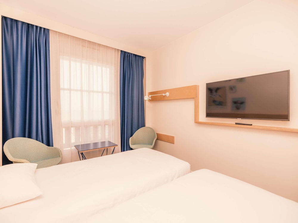 Habitación Standard con 2 camas individuales del hotel Ibis Styles Deauville Villers Plage. Foto 2