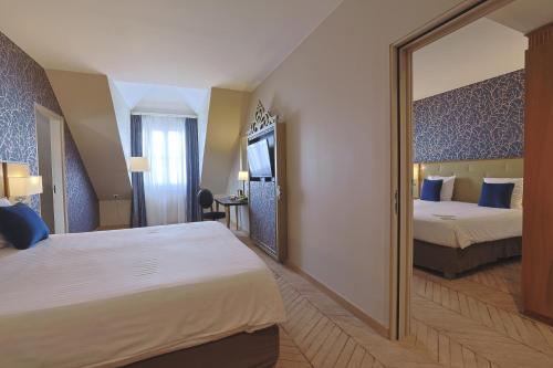 Suite 2 habitaciones del hotel Dream Castle Paris