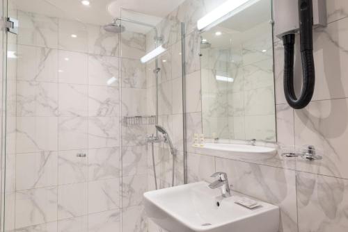 Habitación Doble Superior - 2 camas del hotel Paris France. Foto 3