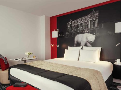 Habitación Doble Superior del hotel Mercure Paris Opera Louvre. Foto 3