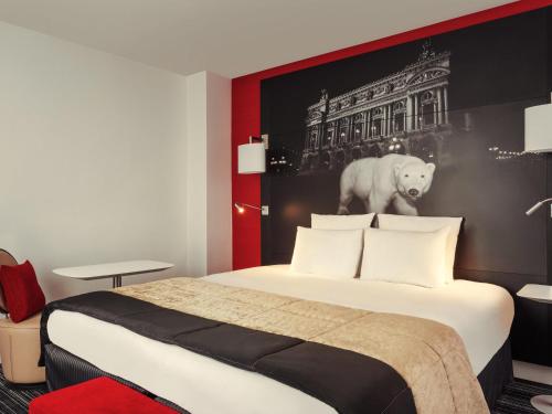 Habitación Doble Superior del hotel Mercure Paris Opera Louvre. Foto 6