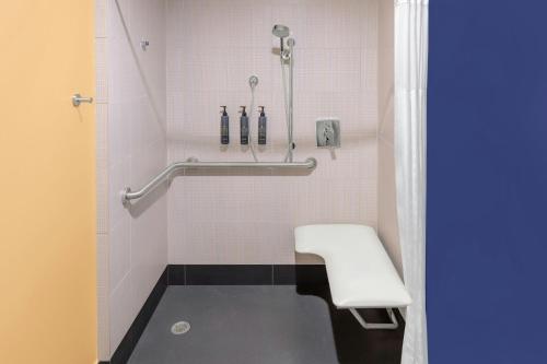 Habitación Suite Esquinera con sofá cama - 1 cama extragande del hotel Aloft New York Brooklyn. Foto 5