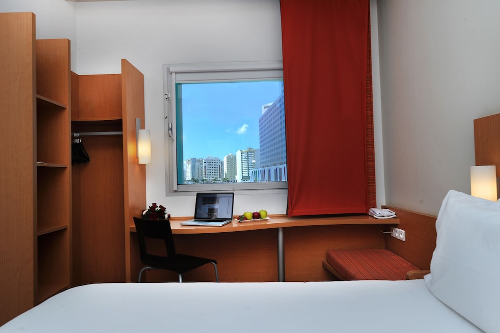 Habitación estándar, 2 camas individuales del hotel Ibis Tanger City Center. Foto 3