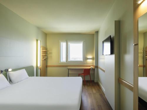 Habitación Doble del hotel Ibis Budget Malaga Aeropuerto Avenida Velazquez. Foto 2