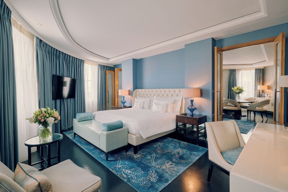 Suite, 1 cama de matrimonio grande (River) del hotel Corinthia London