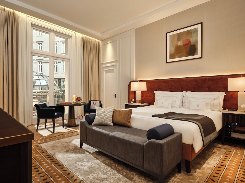 Suite Deluxe, 1 cama de matrimonio grande del hotel Corinthia London