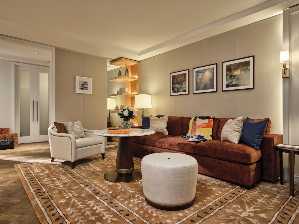 Suite Deluxe, 1 cama de matrimonio grande del hotel Corinthia London. Foto 3