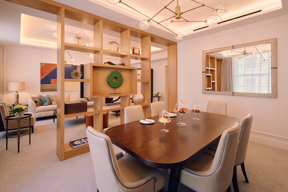 Suite, 1 cama de matrimonio grande (London) del hotel Corinthia London. Foto 1