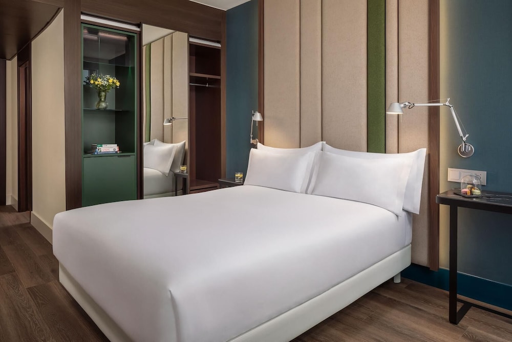 Suite Junior del hotel NH Barcelona Diagonal Center. Foto 1