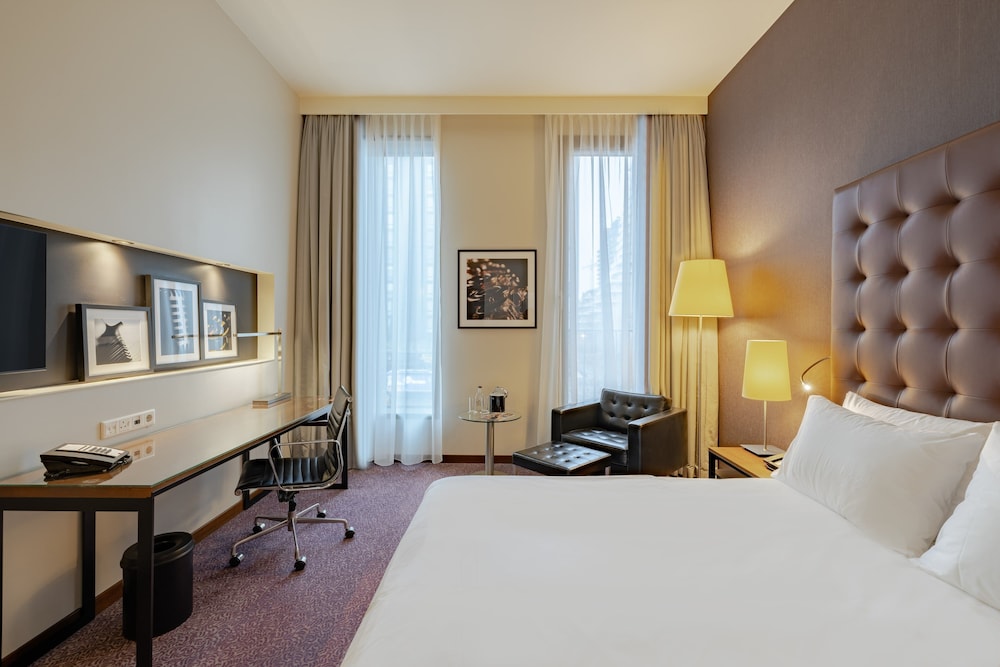 Habitación Club, 1 cama de matrimonio grande (Club Floor) del hotel Crowne Plaza Amsterdam South, An Ihg