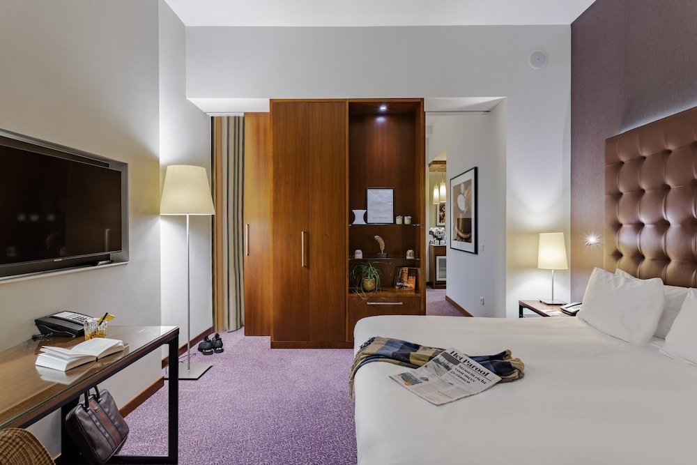 Suite junior, 1 cama de matrimonio grande del hotel Crowne Plaza Amsterdam South, An Ihg. Foto 3