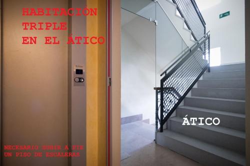 Habitación Triple - Ático del hotel Abadía Camino Santiago. Foto 4