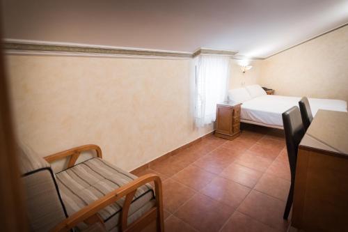 Habitación Doble - Ático del hotel Abadía Camino Santiago. Foto 9