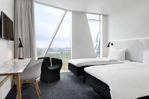 Habitación Estándar Grande con vistas a la ciudad - 2 camas individuales del hotel Ac Hotel Bella Sky Copenhagen. Foto 2