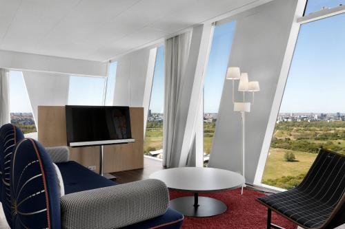 Suite Esquinera con 1 dormitorio - 1 cama grande del hotel Ac Hotel Bella Sky Copenhagen