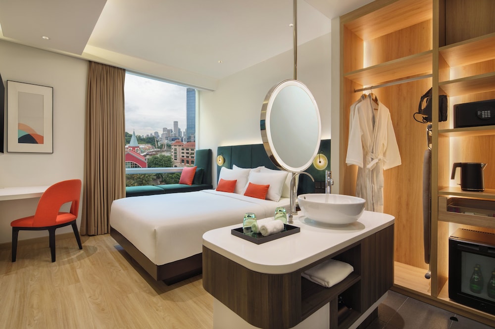 Habitación Deluxe, 1 cama de matrimonio (Queen) del hotel Park Regis Singapore. Foto 5