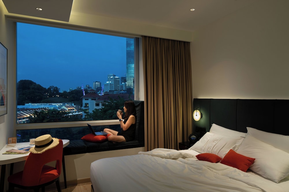 Habitación Deluxe, 1 cama de matrimonio (Queen) del hotel Park Regis Singapore. Foto 7