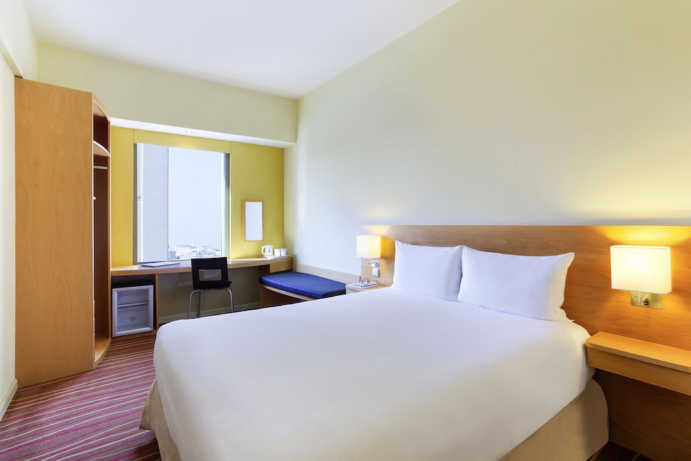 Habitación Estándar con 1 cama doble del hotel Ibis Al Rigga. Foto 1