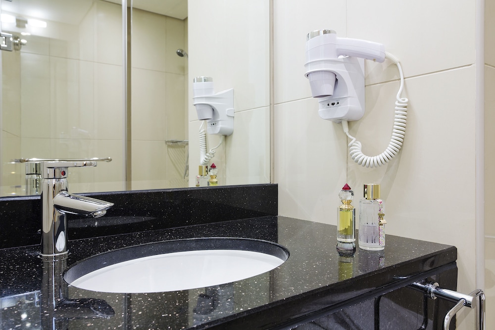 Habitación estándar doble, 1 cama doble del hotel ibis Deira Creekside Dubai. Foto 8