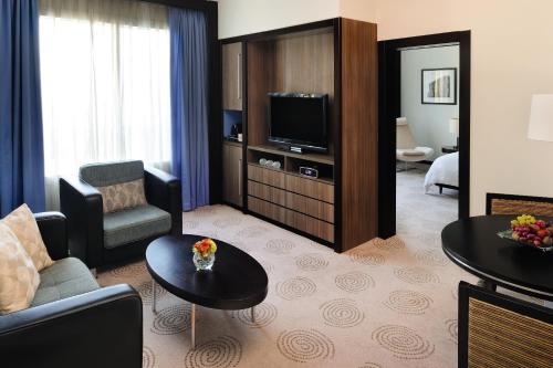 Suite Executive AVANI del hotel Avani Deira Dubai. Foto 4