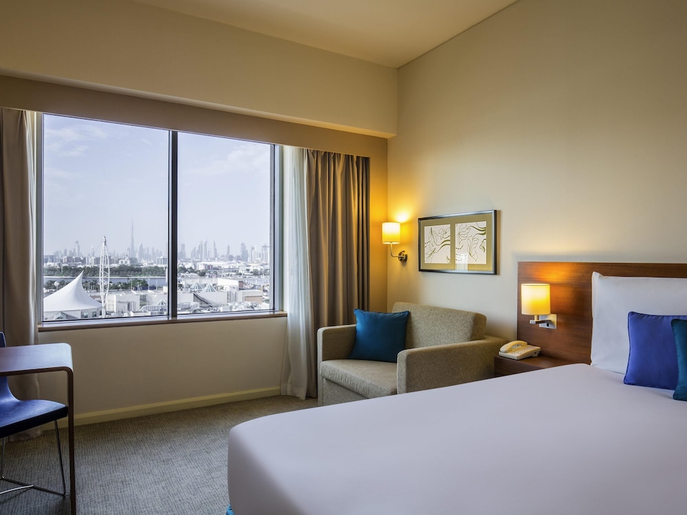Habitacion Superior con 1 cama doble y Sofa del hotel Novotel Dubai Deira City Centre