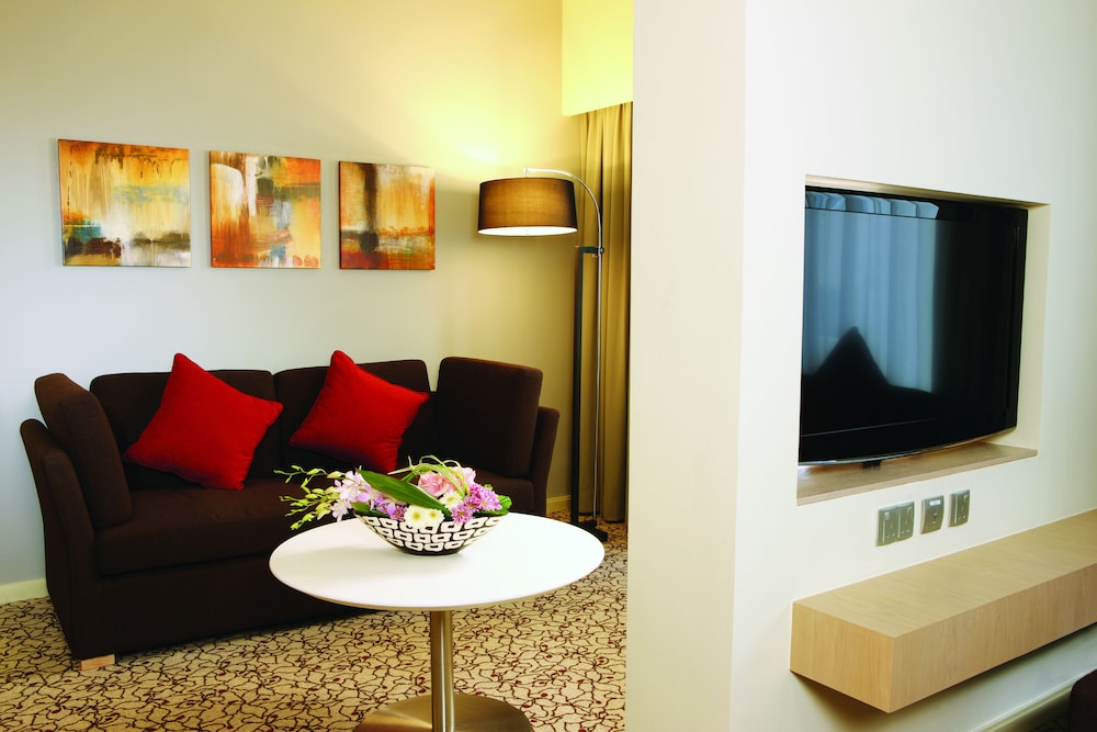 Suite Familiar del hotel Novotel Suites Mall Avenue Dubai. Foto 1