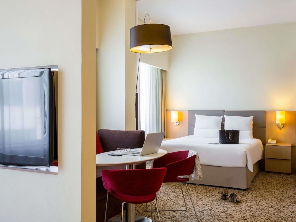 Suite Familiar del hotel Novotel Suites Mall Avenue Dubai. Foto 8