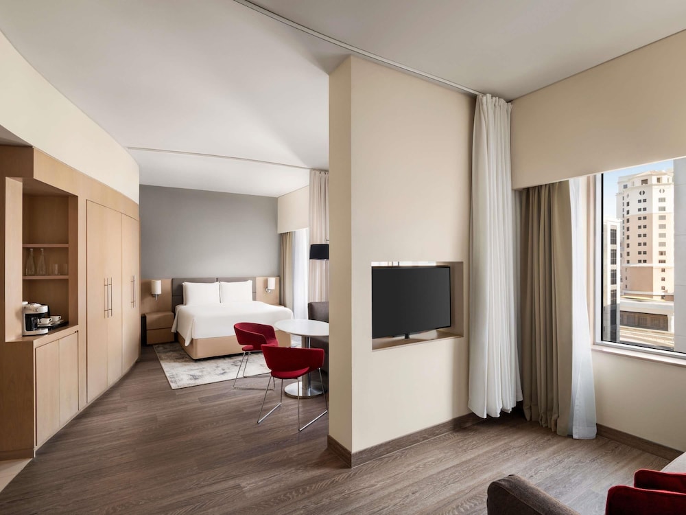 Suite Familiar del hotel Novotel Suites Mall Avenue Dubai. Foto 10