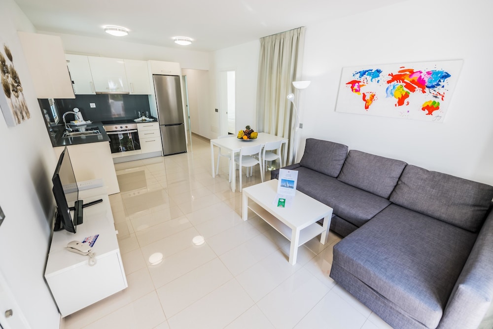 Apartamento Deluxe 2 Dormitorios Vista Mar del hotel Bahia Calma Beach. Foto 8