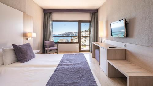 Habitación Doble con vistas al mar del hotel Be Live Adults Only Marivent. Foto 2