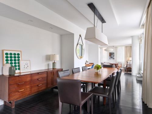 Suite Premier con terraza del hotel Smyth, A Thompson Hotel. Foto 3