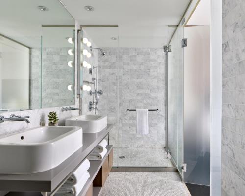 Suite Premier con terraza del hotel Smyth, A Thompson Hotel. Foto 4