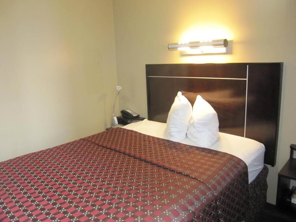 Suite básica del hotel Super Lake. Foto 3