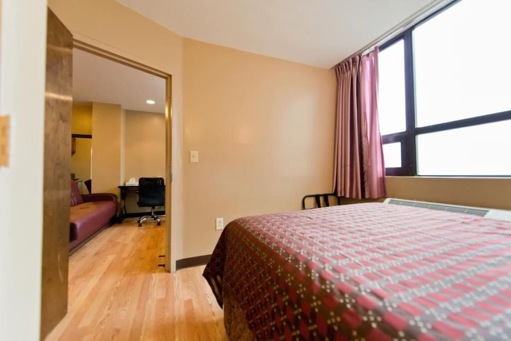 Suite básica del hotel Super Lake. Foto 6