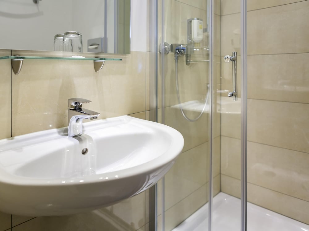 Habitación Gemela Estándar del hotel Mercure Mainz City Center. Foto 3