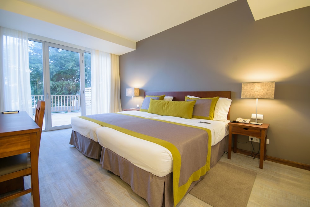 Habitación superior, vistas al mar del hotel Oásis Atlântico Praiamar. Foto 1