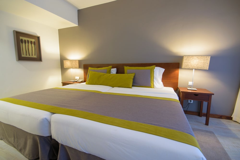Habitación superior, vistas al mar del hotel Oásis Atlântico Praiamar. Foto 4
