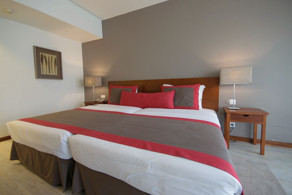 Habitación superior, vistas al jardín del hotel Oásis Atlântico Praiamar. Foto 2